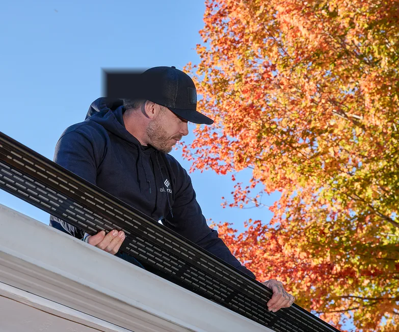 Installation de gouttières adaptée à votre maison par notre équipe locale
